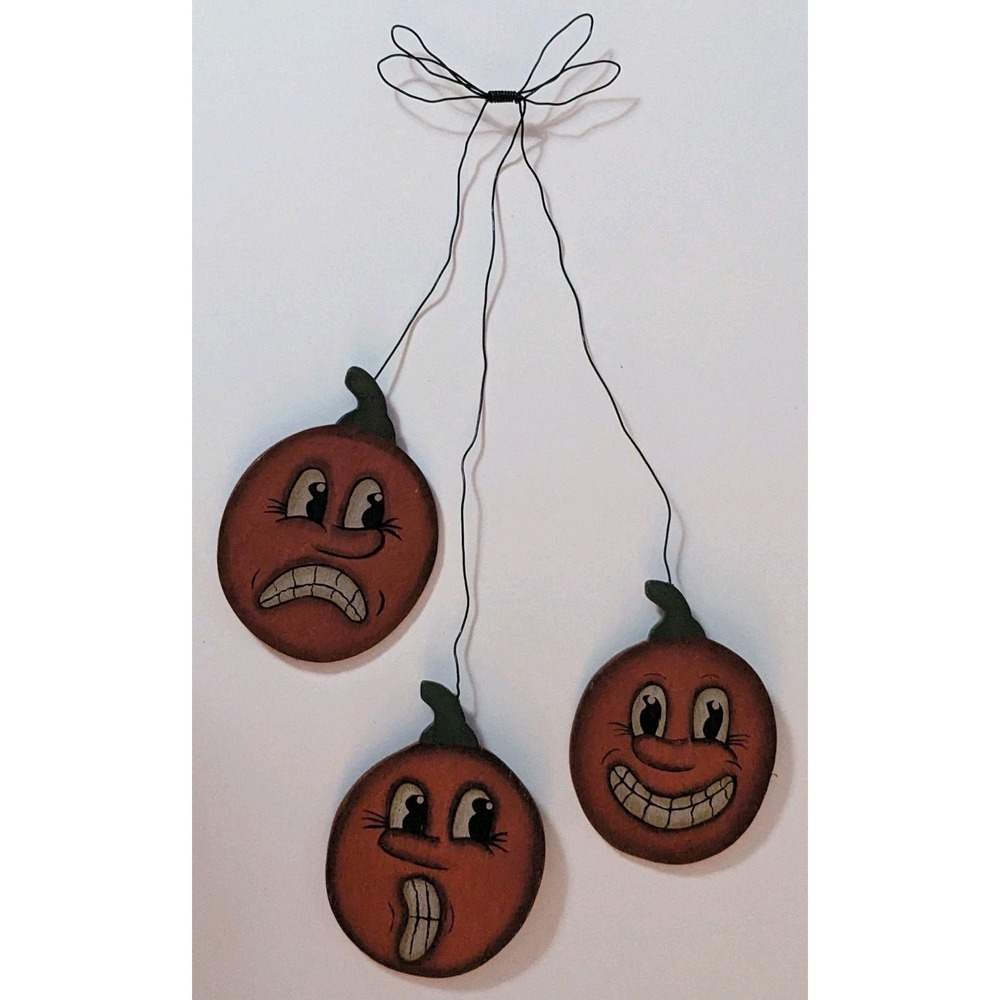 Primitive Style Wood Pumpkin Folk Art Fall Halloween Decor Hanging Wire Bow